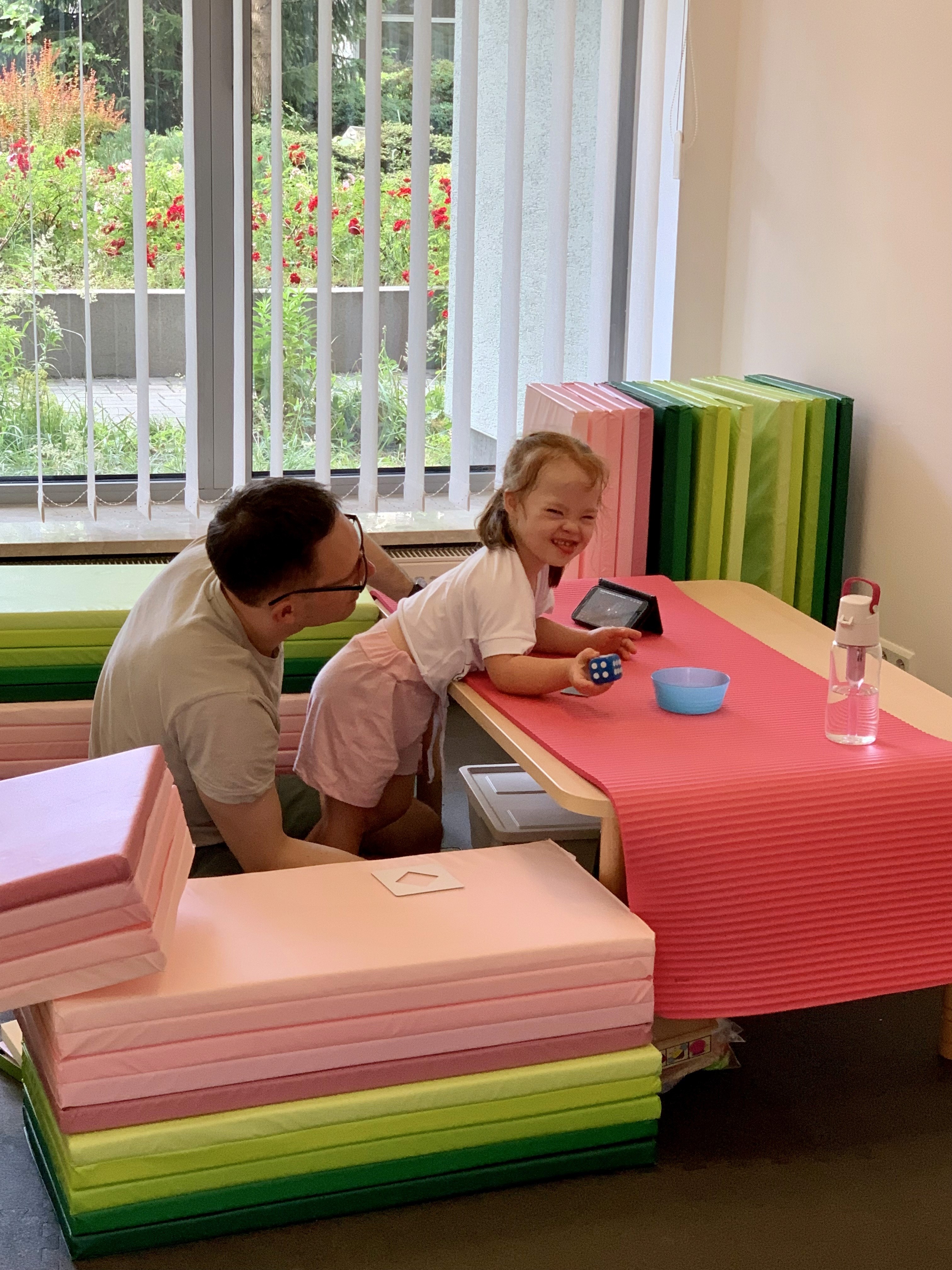 dziecko na turnusie rehabilitacyjnym